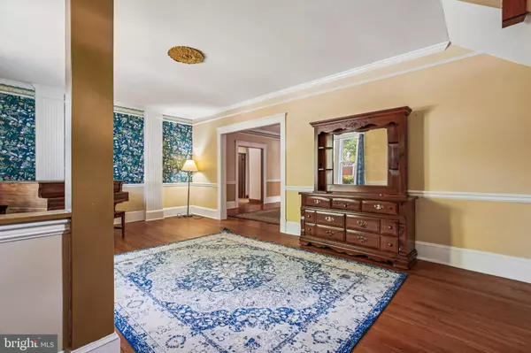 Gaithersburg, MD 20877,10 MARYLAND AVE