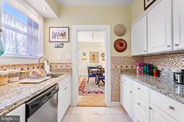 Washington, DC 20016,4000 CATHEDRAL AVE NW #530 B