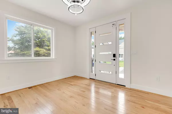 Rockville, MD 20850,512 BICKFORD AVE