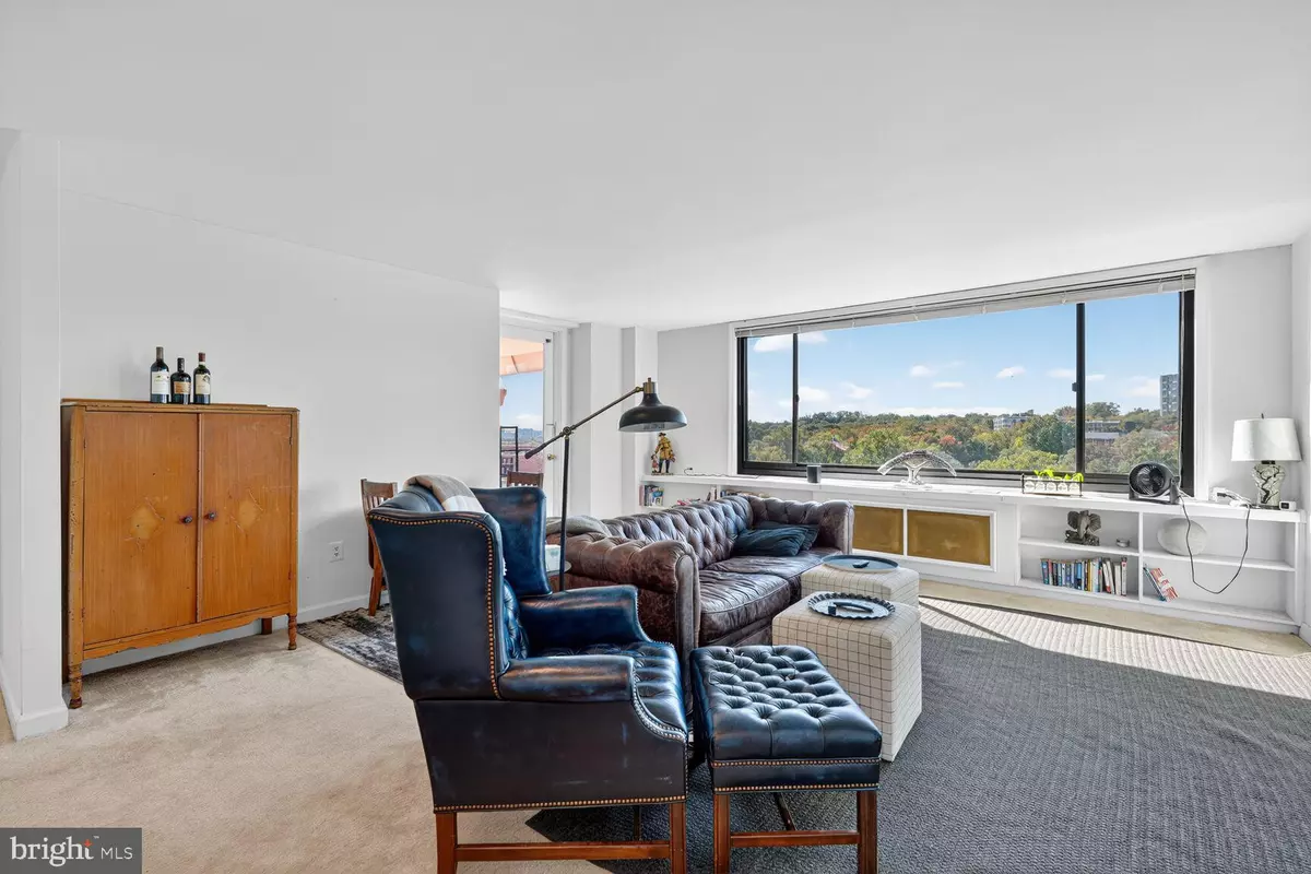 Arlington, VA 22209,1011 ARLINGTON BLVD #1042