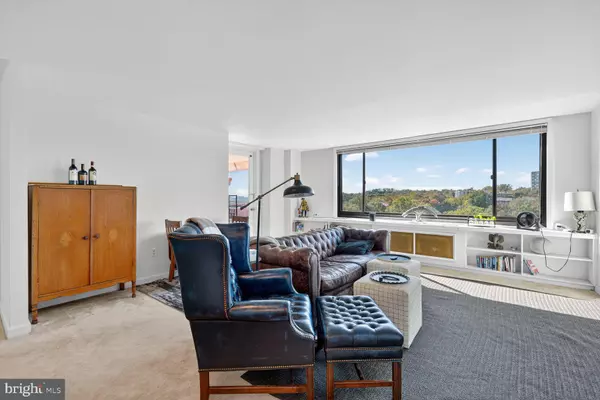 1011 ARLINGTON BLVD #1042, Arlington, VA 22209