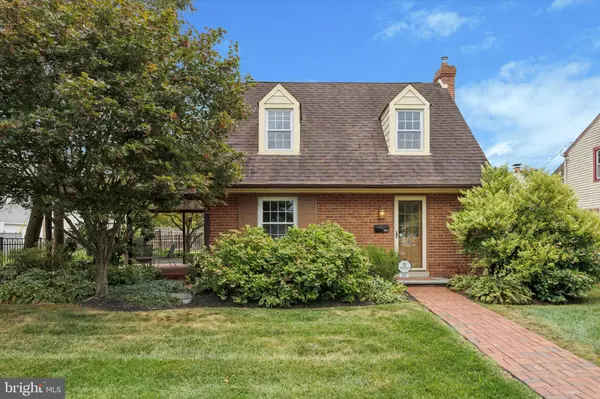 300 LORRAINE AVE, Oreland, PA 19075