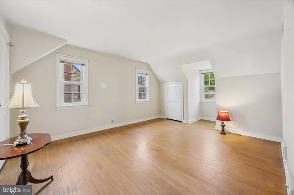 Oreland, PA 19075,300 LORRAINE AVE