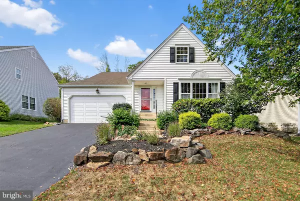 526 LARKINS BRIDGE DR, Downingtown, PA 19335