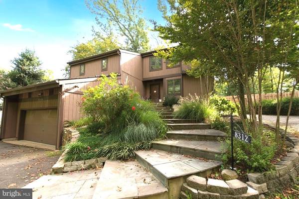 8312 UPPER SPRING LN, Annandale, VA 22003