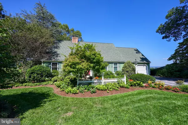 New Holland, PA 17557,157 MAPLE DR