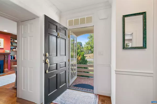 Charlottesville, VA 22903,15 EDNAM VILLAGE ST