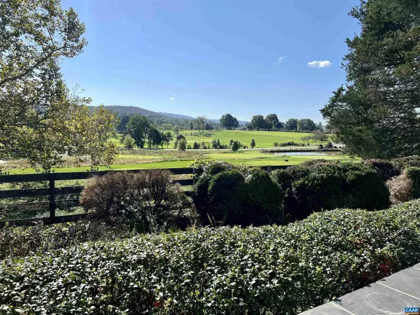 Charlottesville, VA 22903,15 EDNAM VILLAGE ST