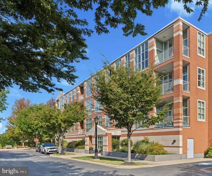 125 IRON WORKS WAY, Wayne, PA 19087