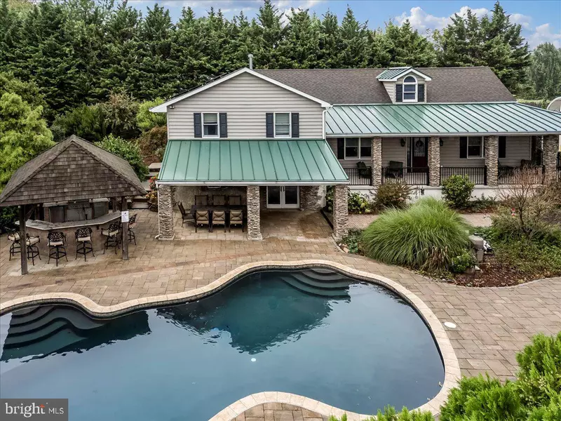 756 EWING RD, Cochranville, PA 19330