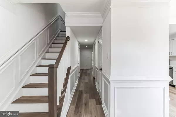 Herndon, VA 20170,630 CLEARWATER CT