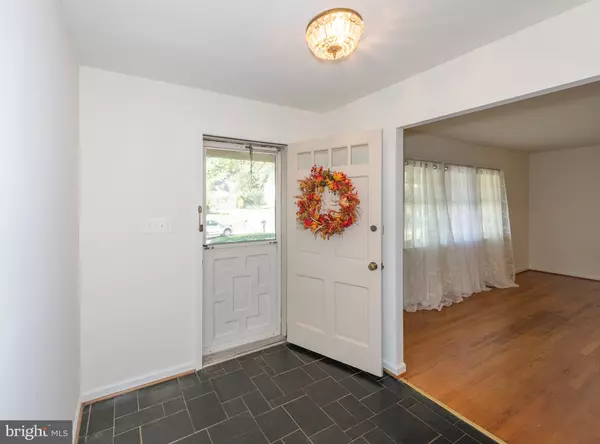 Rockville, MD 20855,16413 GRANDE VISTA DR