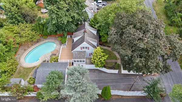 Bethlehem, PA 18017,59 W MACADA RD