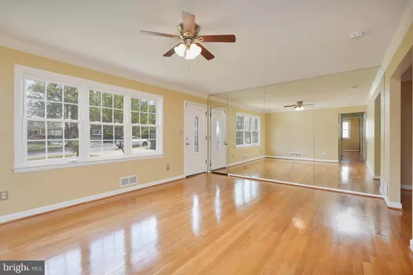 Lanham, MD 20706,6702 LONGRIDGE DR