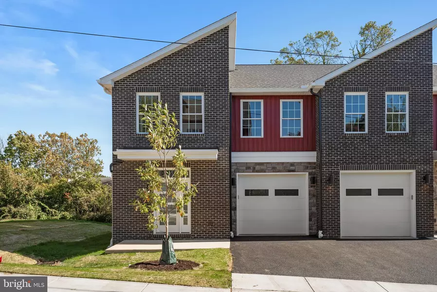 425 HILLSIDE AVE, Lancaster, PA 17603