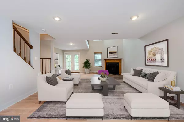 Centreville, VA 20121,6309 TREVILIAN PL