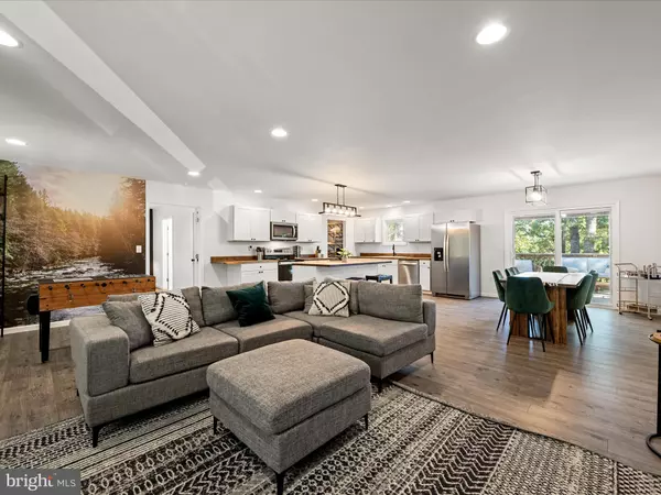 Mount Jackson, VA 22842,8650 SUPINLICK RIDGE ROAD