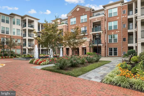 Fairfax, VA 22031,2905 SAINTSBURY PLZ #315