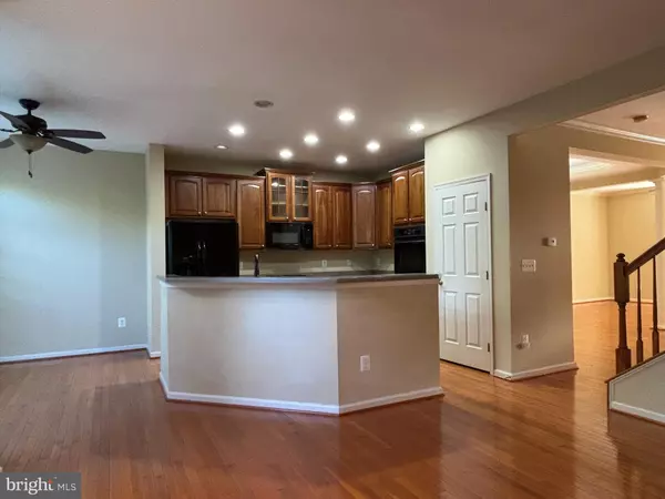 Woodbridge, VA 22191,1538 GROSBEAK CT
