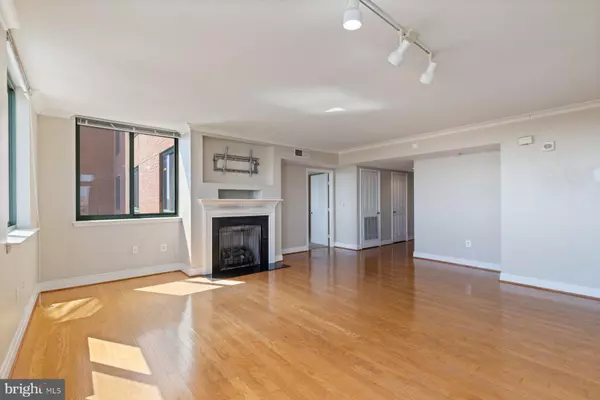 Baltimore, MD 21202,414 WATER ST #2512
