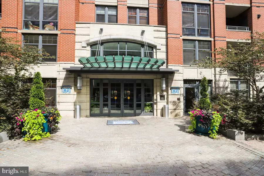 1021 N GARFIELD ST #117, Arlington, VA 22201