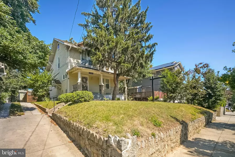 2826 EVARTS ST NE, Washington, DC 20018
