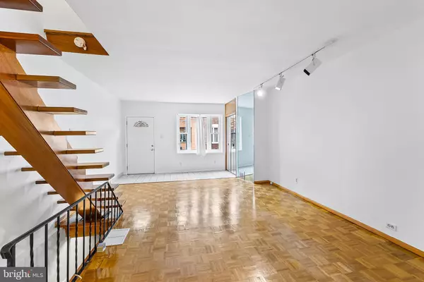 Philadelphia, PA 19148,2406 S PERCY ST