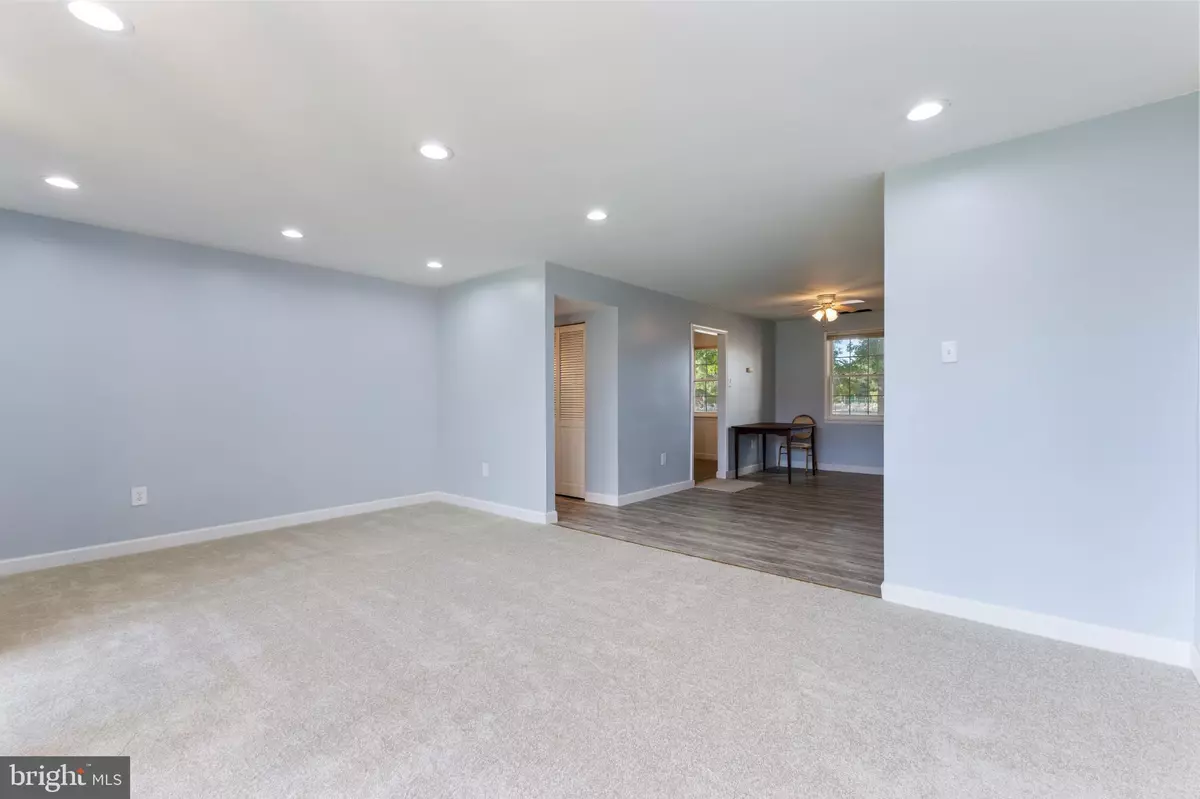 Gaithersburg, MD 20878,776 QUINCE ORCHARD BLVD #102