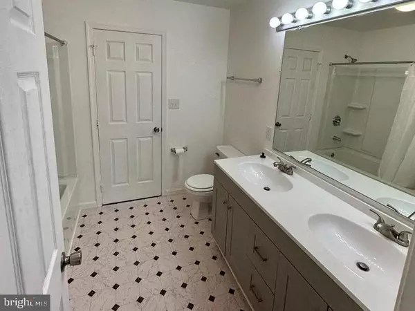 Centreville, VA 20121,14134 AUTUMN CIR