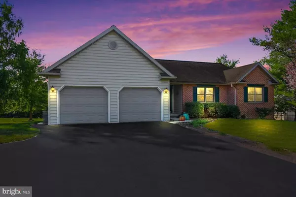 Manheim, PA 17545,343 W SUN HILL RD