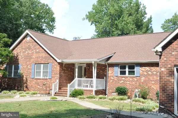 Heathsville, VA 22473,772 WITTSTAT LANE
