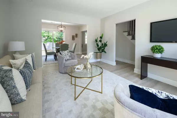 Cherry Hill, NJ 08003,1976 GREENTREE RD