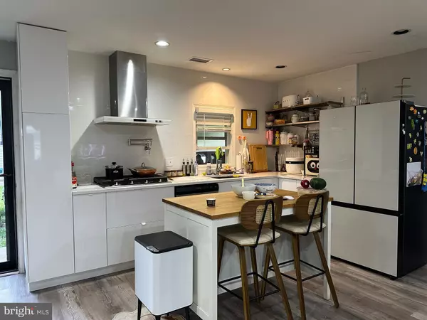 Levittown, PA 19055,28 OUTLOOK LN