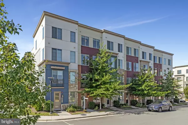 Chantilly, VA 20151,4810 GARDEN VIEW LN