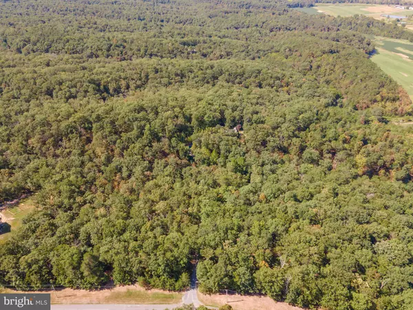 Hedgesville, WV 25427,82 SABRINA LN