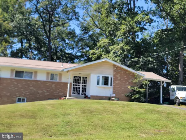 Temple Hills, MD 20748,6505 ACORN CT