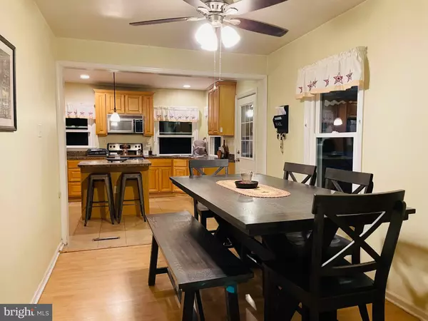 Carneys Point, NJ 08069,313 S JOHNSON ST