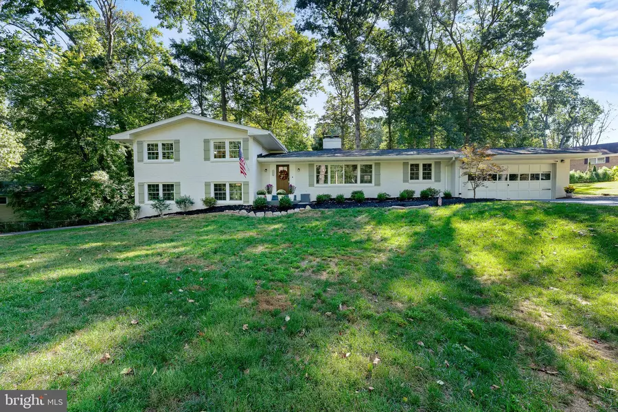 2425 HUNTER MILL RD, Vienna, VA 22181