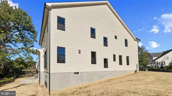 Alexandria, VA 22308,8276 COLLING MANOR CT