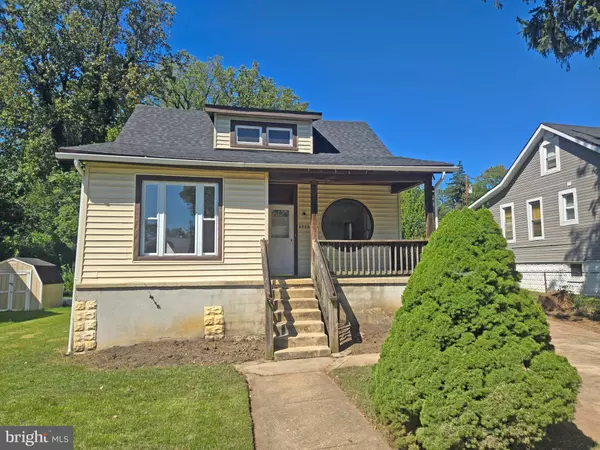 2906 OAKHILL AVE, Baltimore, MD 21207