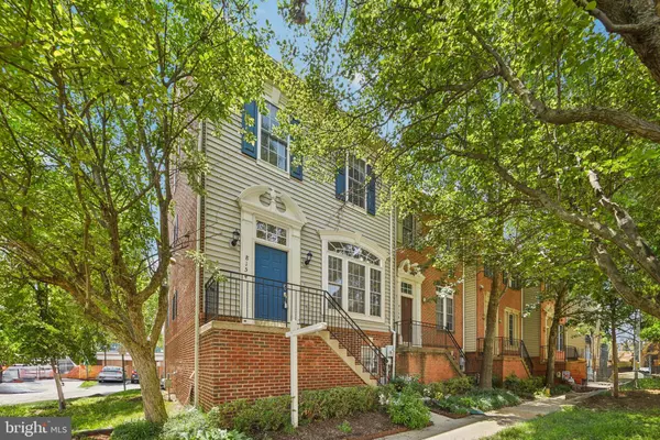 Falls Church, VA 22042,8154 SKELTON CIR