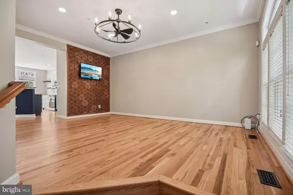 Falls Church, VA 22042,8154 SKELTON CIR