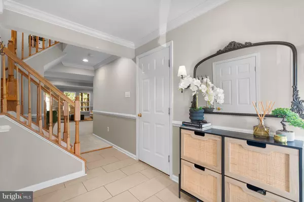 Elkridge, MD 21075,7019 OAK GROVE WAY #103