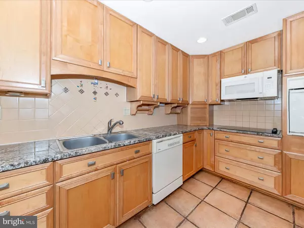 Silver Spring, MD 20906,15300 WALLBROOK CT #47-2C