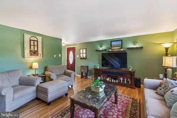 Philadelphia, PA 19152,8860 MANCHESTER ST