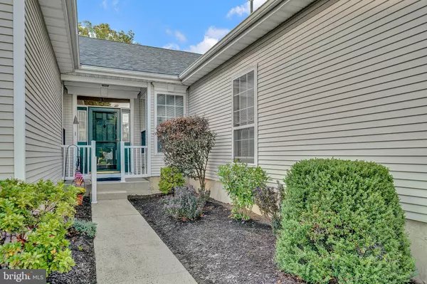 Columbus, NJ 08022,4 FITZGERALD LN