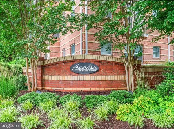 Vienna, VA 22181,9480 VIRGINIA CENTER BLVD #327