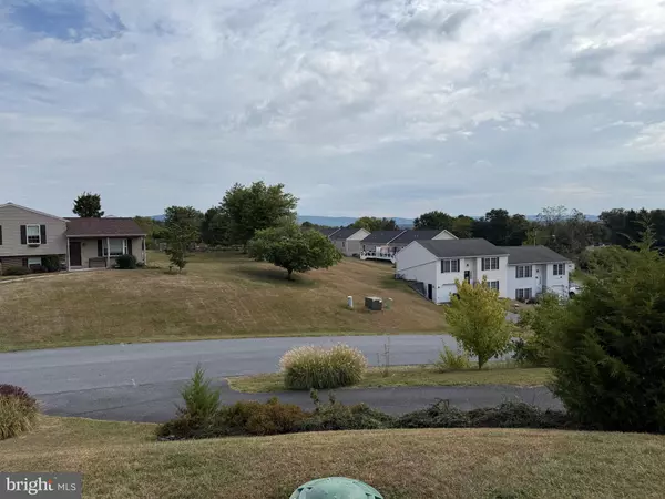 Waynesboro, PA 17268,4798 GRAY HAWK DRIVE #17