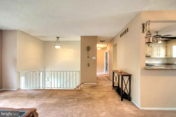 Barrington, NJ 08007,12 LITTLE LN