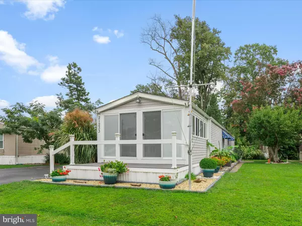 Rehoboth Beach, DE 19971,21233 N ST